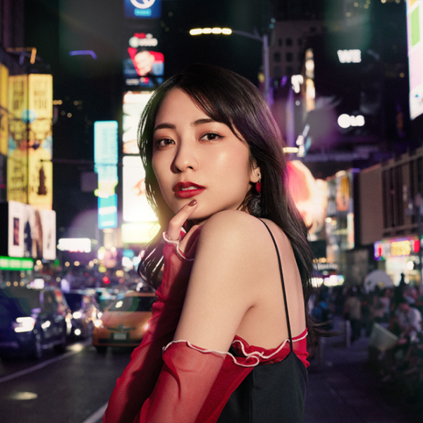 小島梨里杏_profile